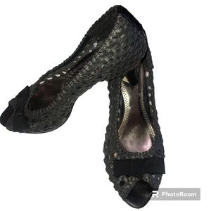 BONGO women’s open toed heels. Great condition. Size 6.